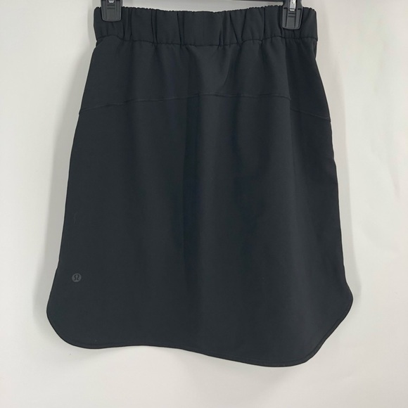LULULEMON On The Fly Skirt 21" Black 6 W8897S Drawstring Elastic Waist Luxtreme - Picture 5 of 8